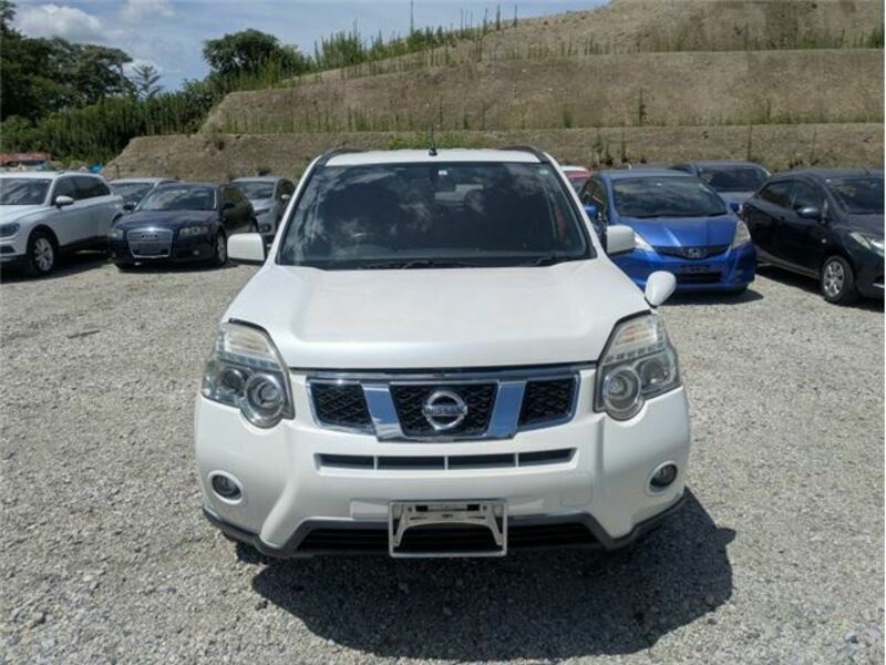 X-TRAIL