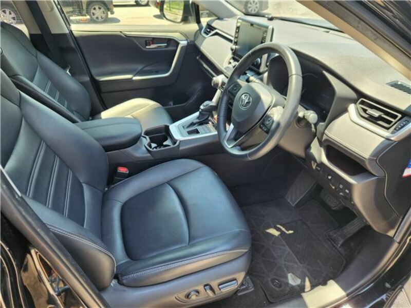 RAV4