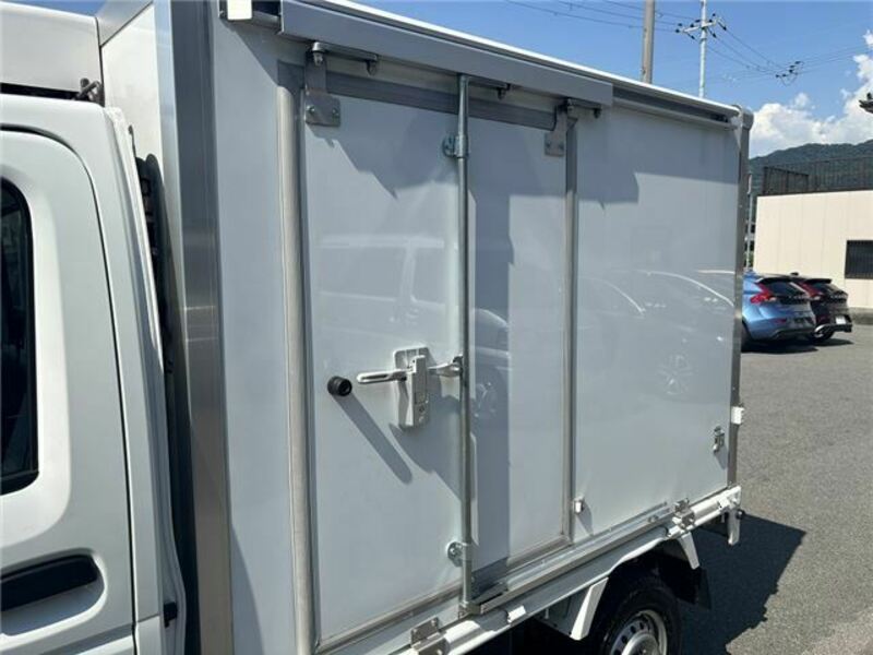 CLIPPER TRUCK