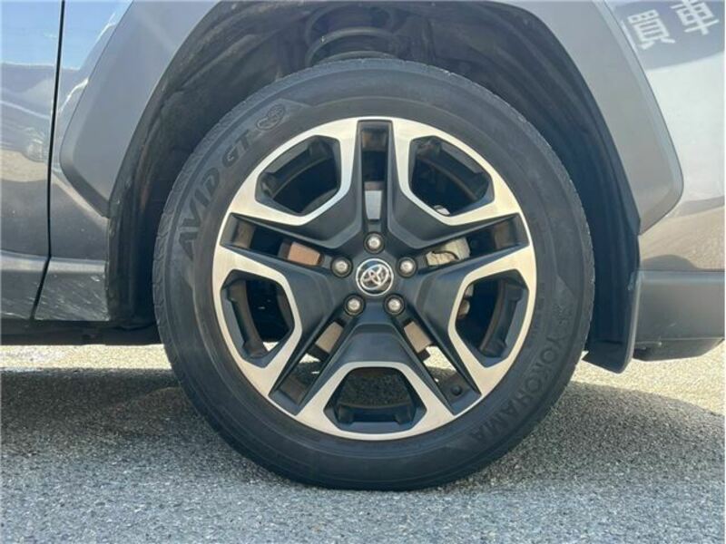RAV4