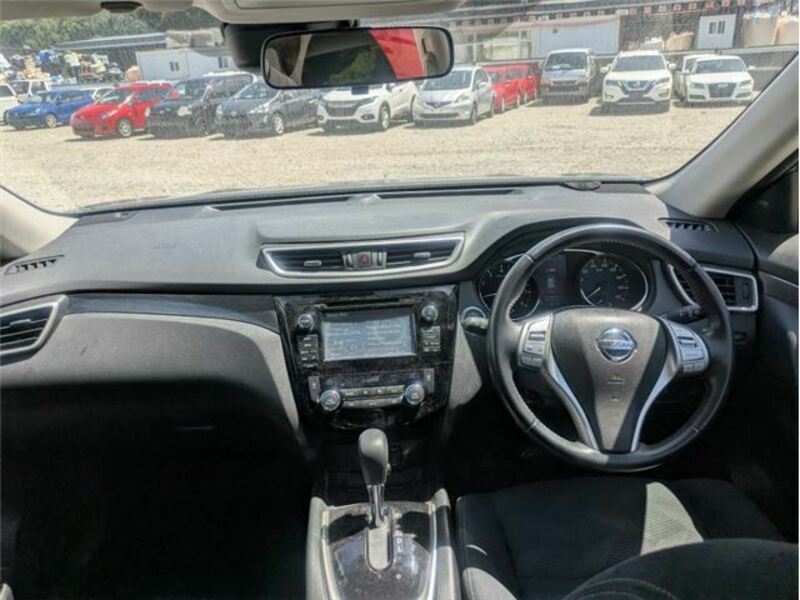 X-TRAIL