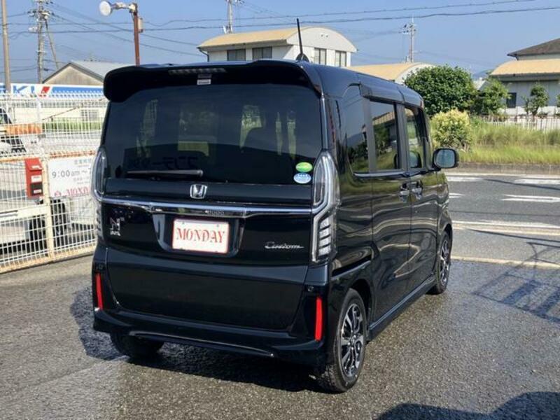N BOX CUSTOM