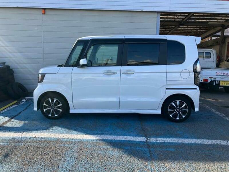N BOX CUSTOM