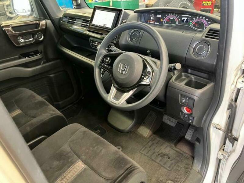 N BOX CUSTOM