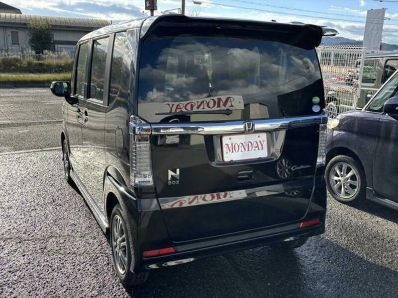 N BOX CUSTOM
