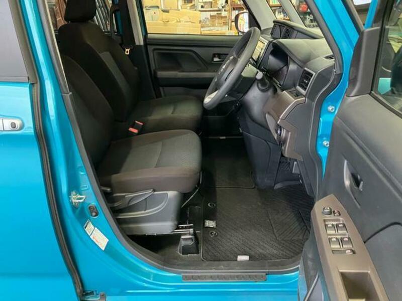 ROOMY