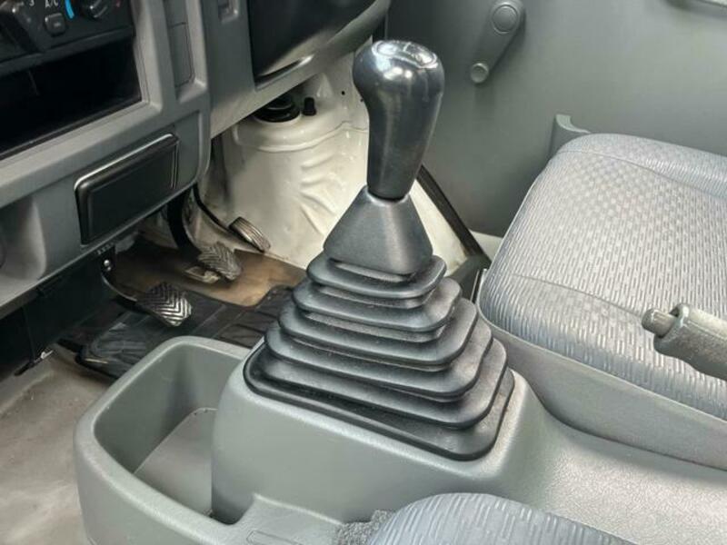 MINICAB TRUCK