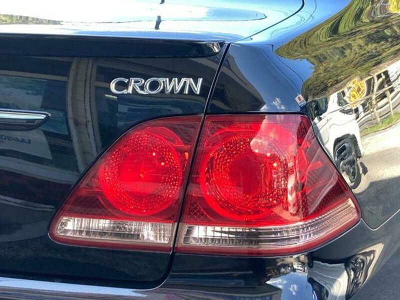 CROWN