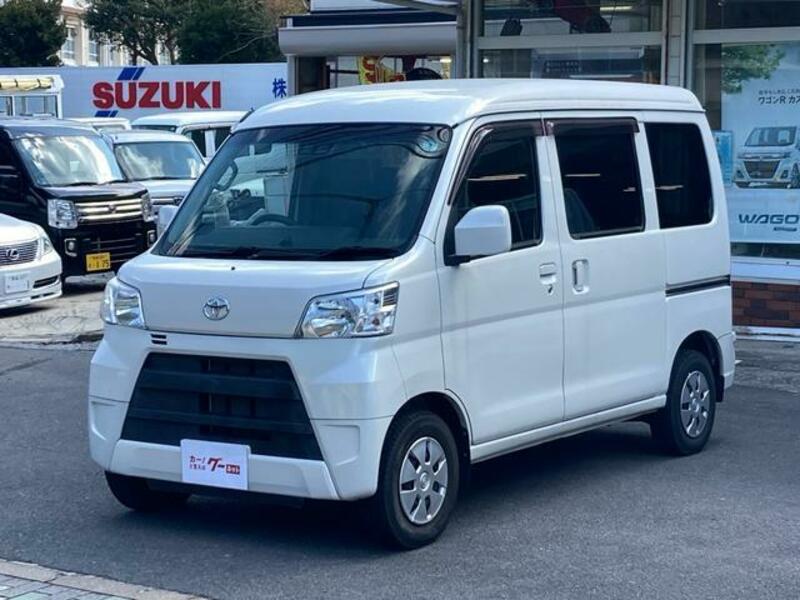 TOYOTA PIXIS VAN