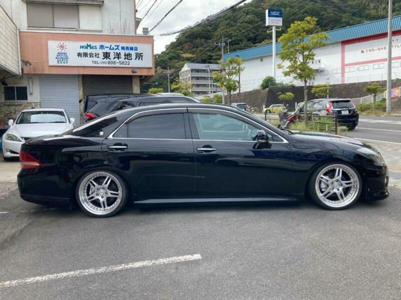 CROWN