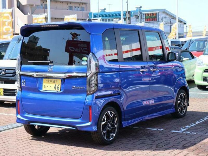 N BOX CUSTOM
