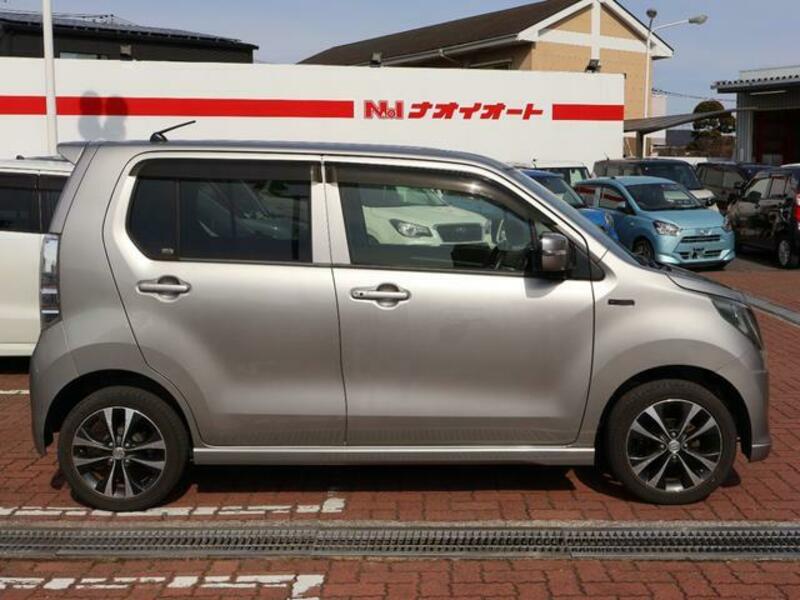 WAGON R