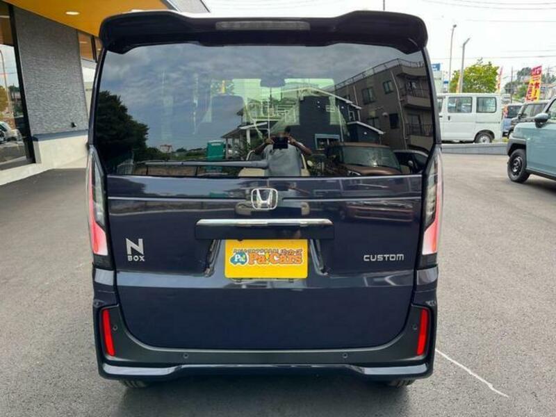 N BOX CUSTOM