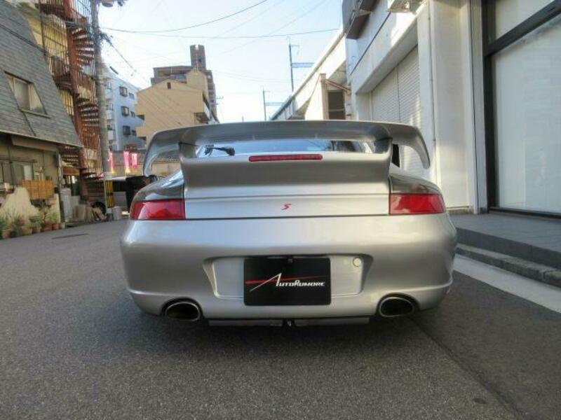 911