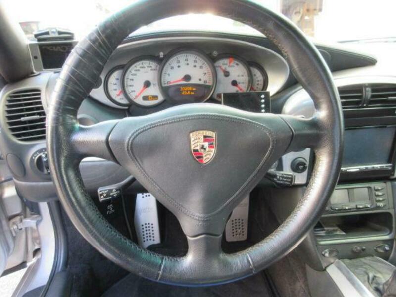 911