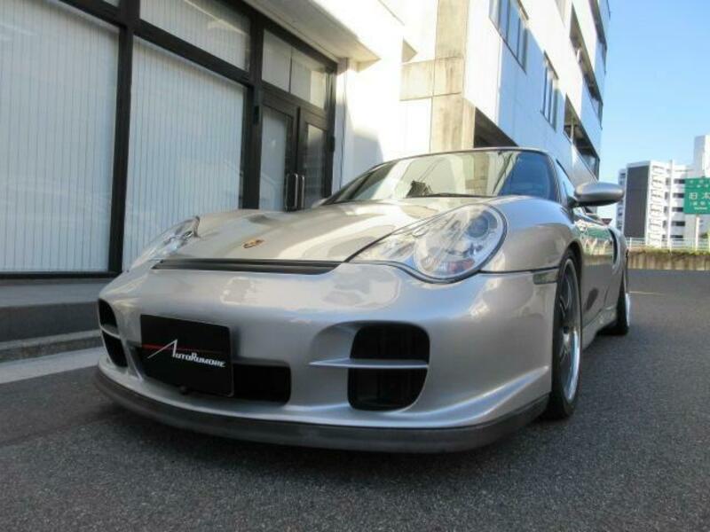 911