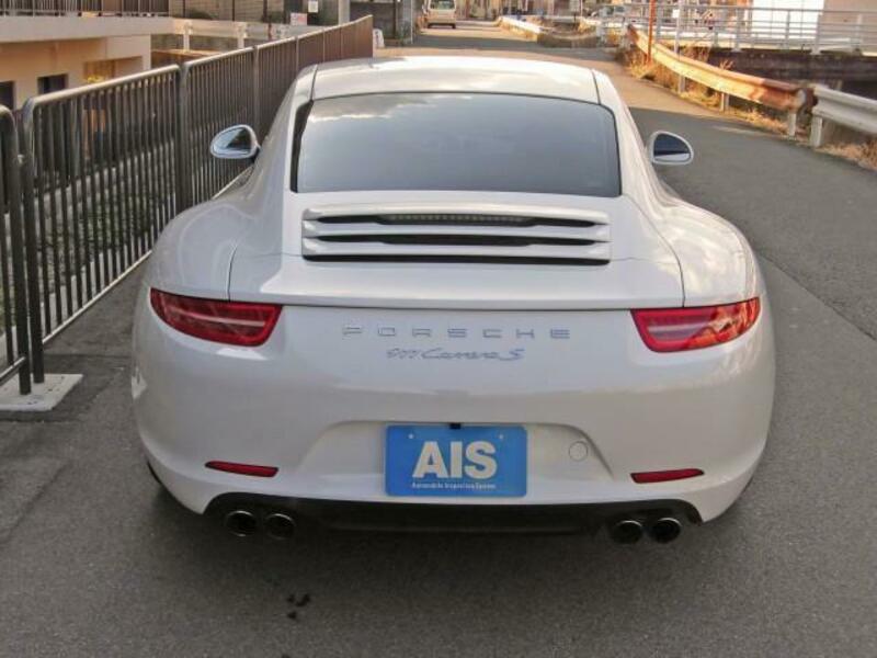 911