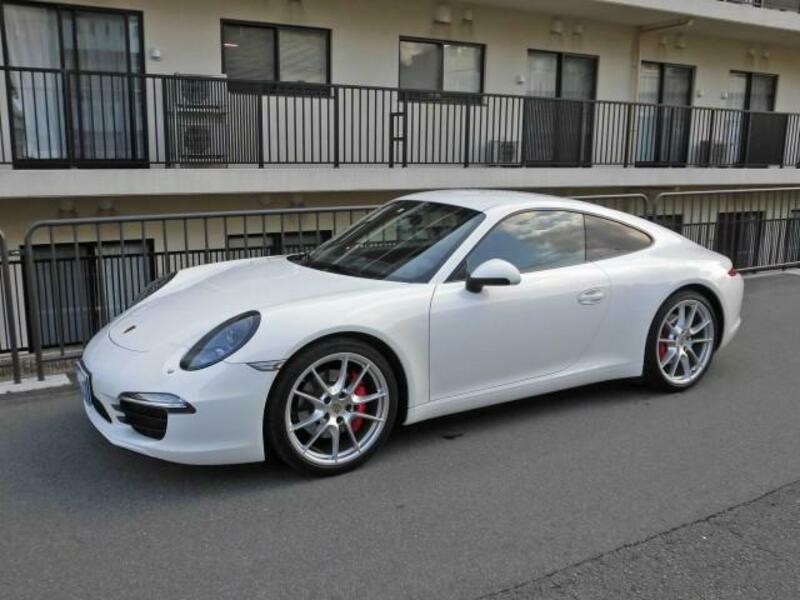 911
