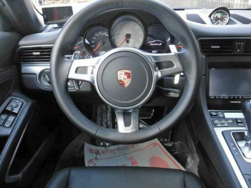 911