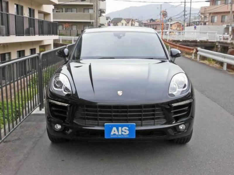 MACAN