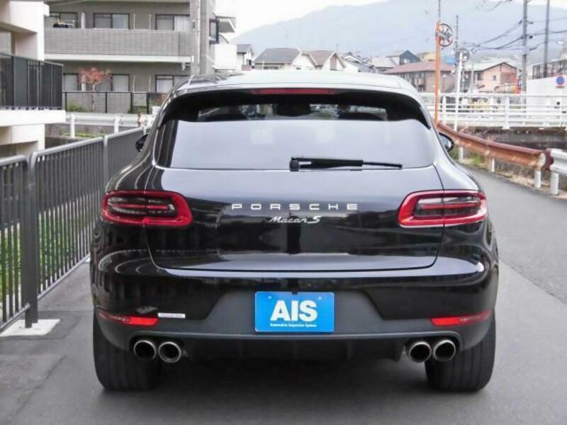 MACAN