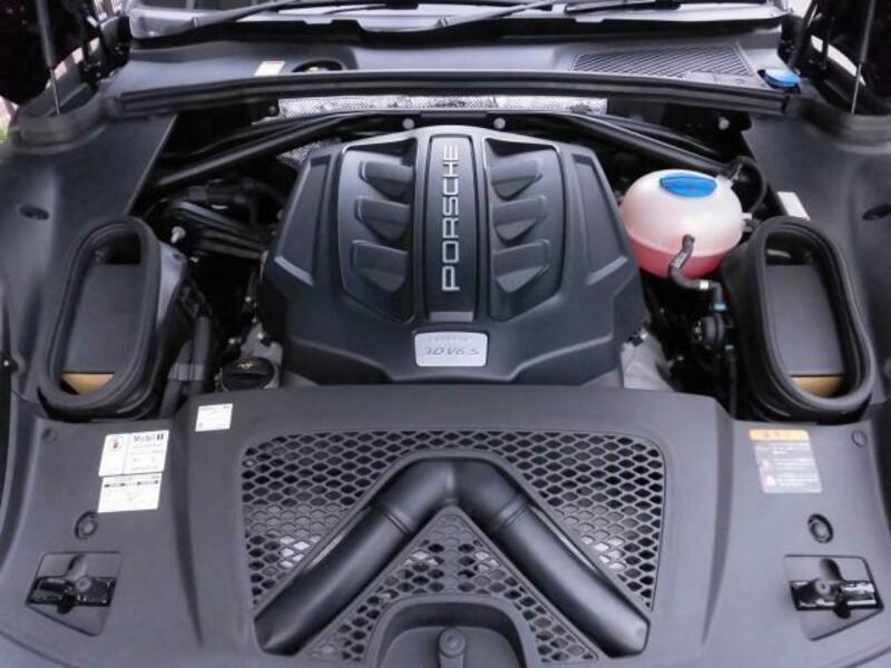 MACAN