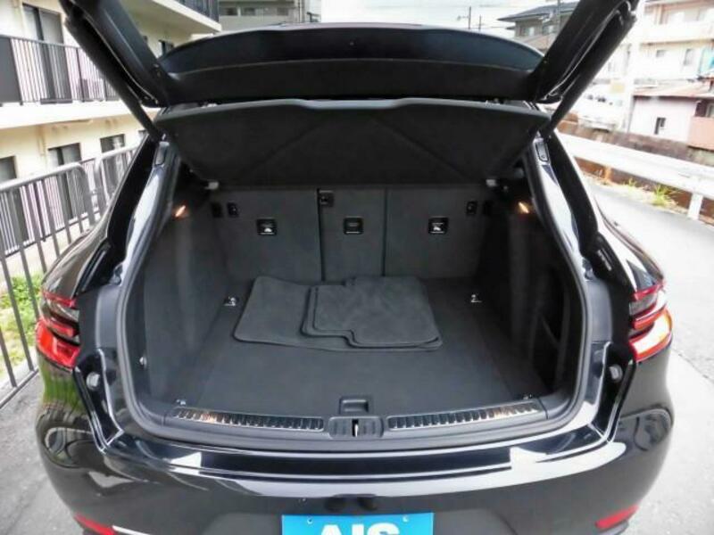 MACAN