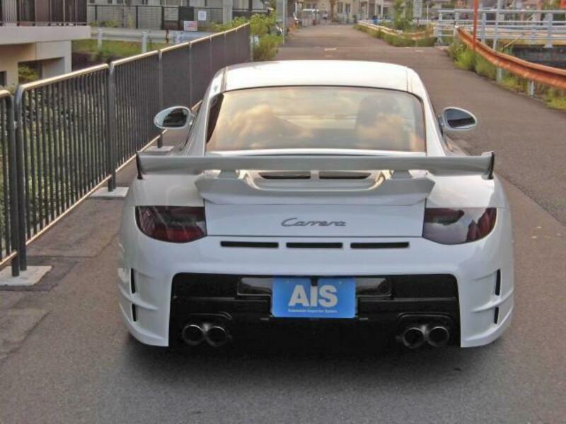 911