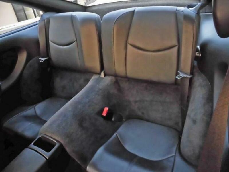 911