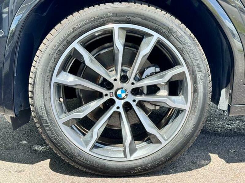 X4