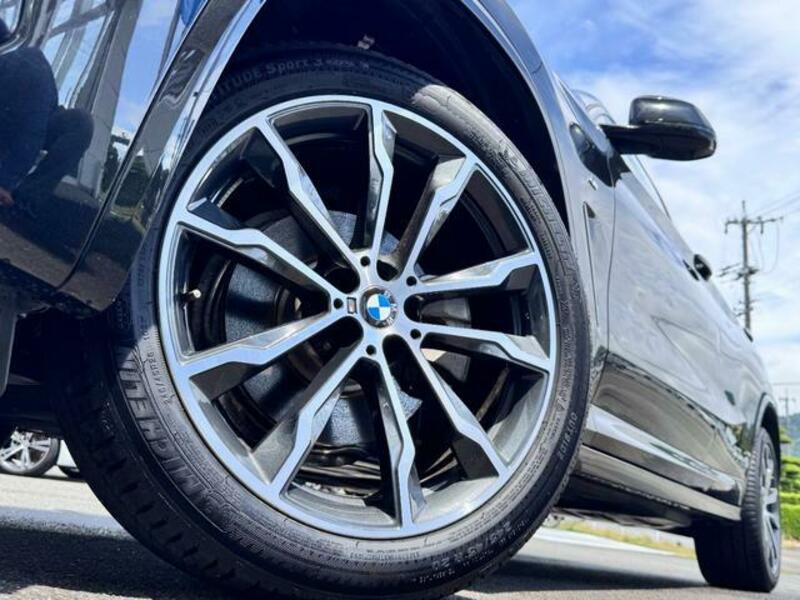 X4