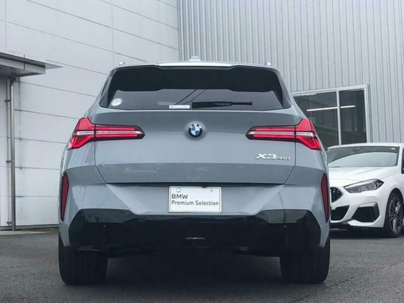 X3