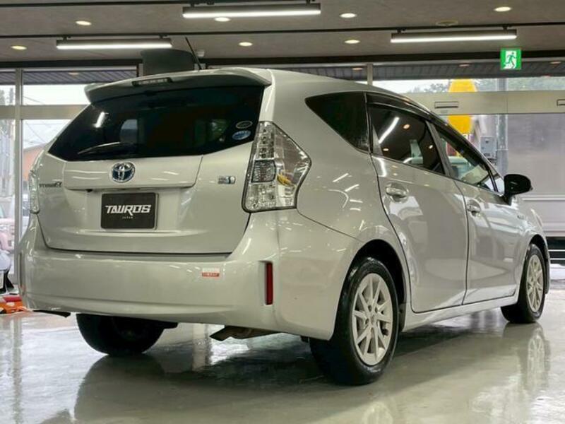 PRIUS ALPHA
