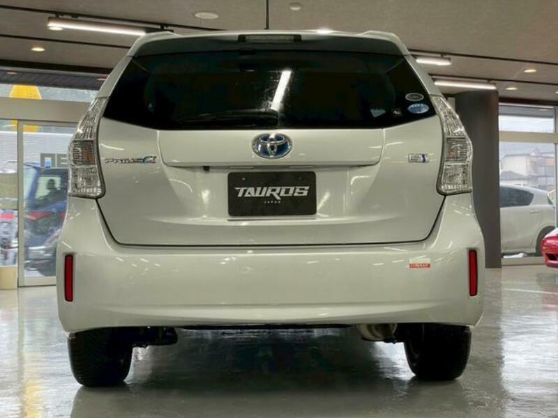 PRIUS ALPHA