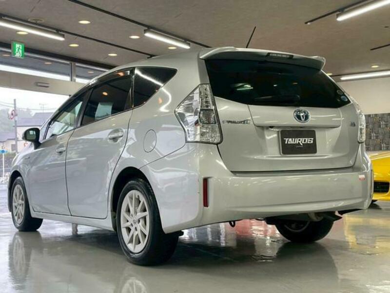 PRIUS ALPHA