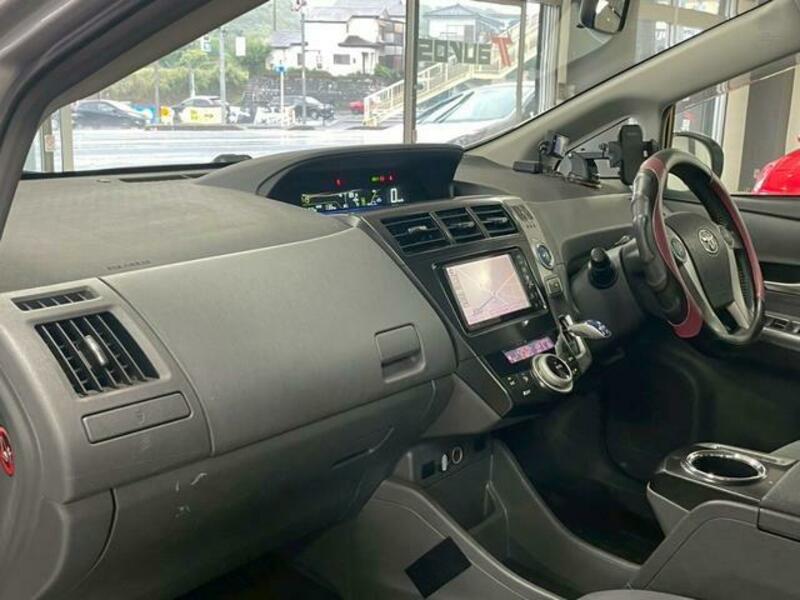PRIUS ALPHA