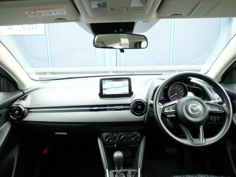 MAZDA2