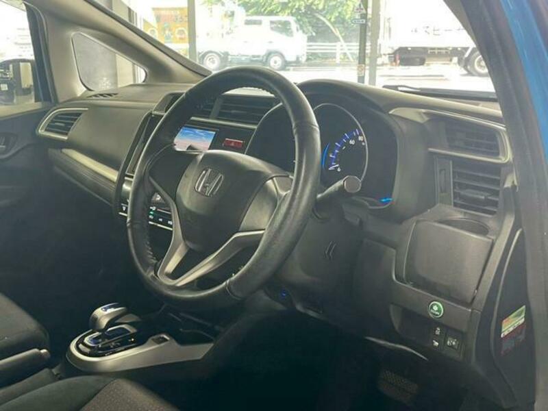 FIT HYBRID