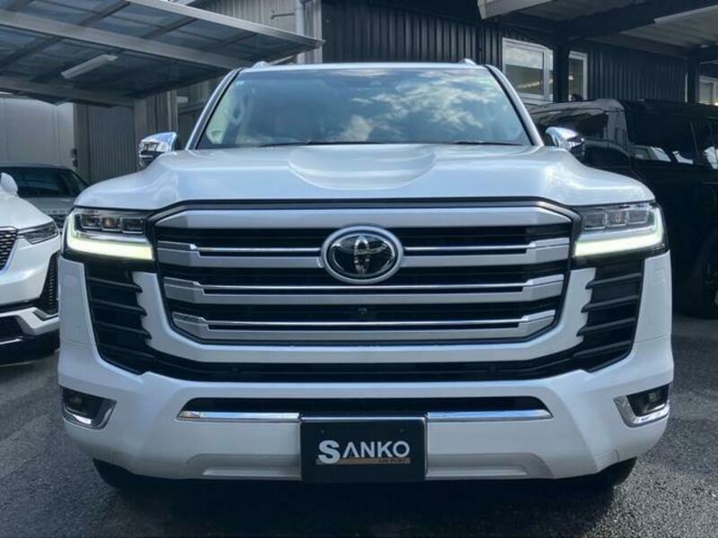 LAND CRUISER