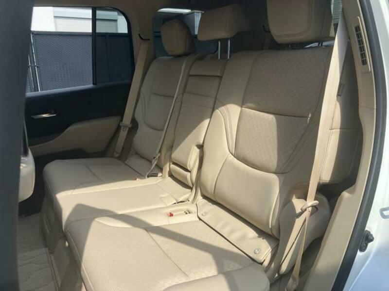 LAND CRUISER