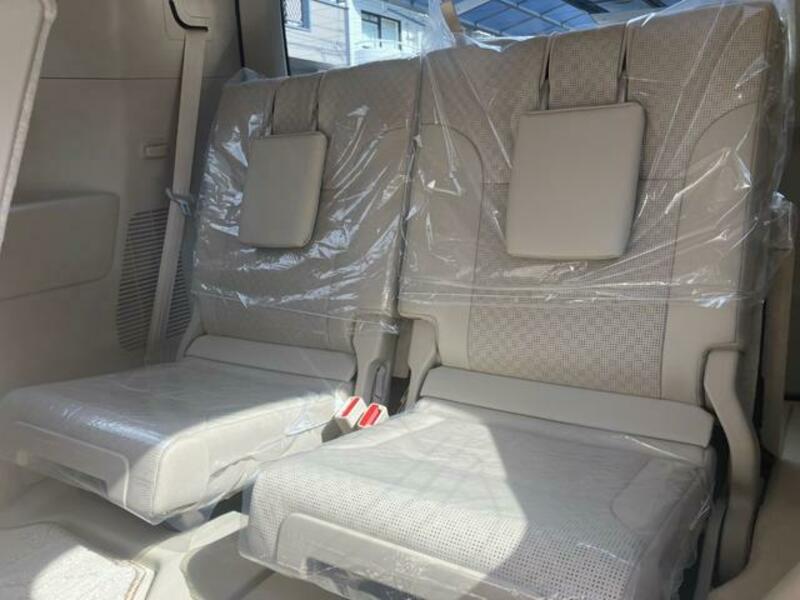 LAND CRUISER