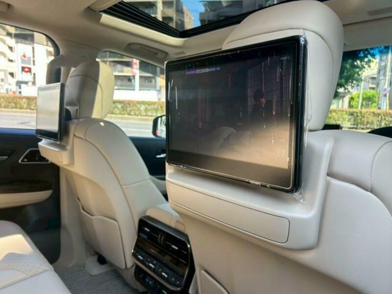 LAND CRUISER