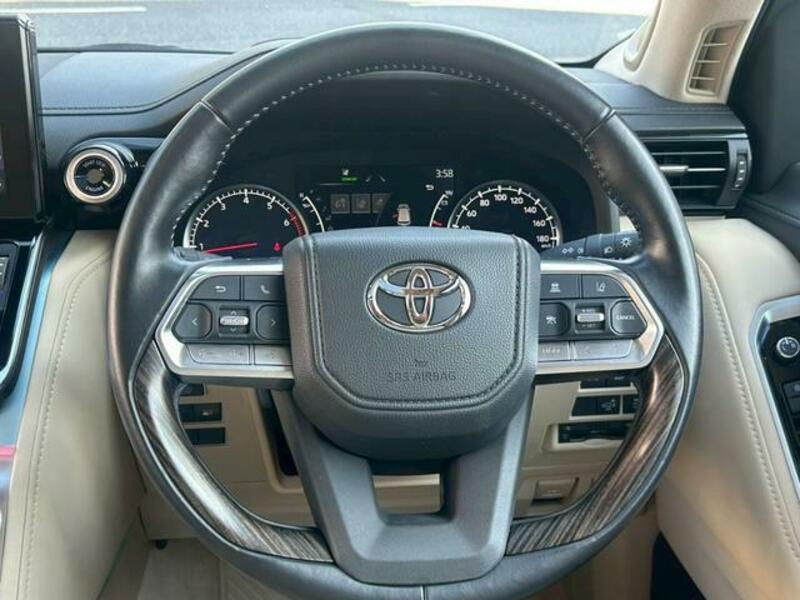 LAND CRUISER