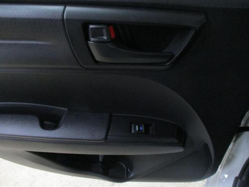 COROLLA AXIO
