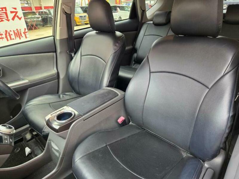 PRIUS ALPHA