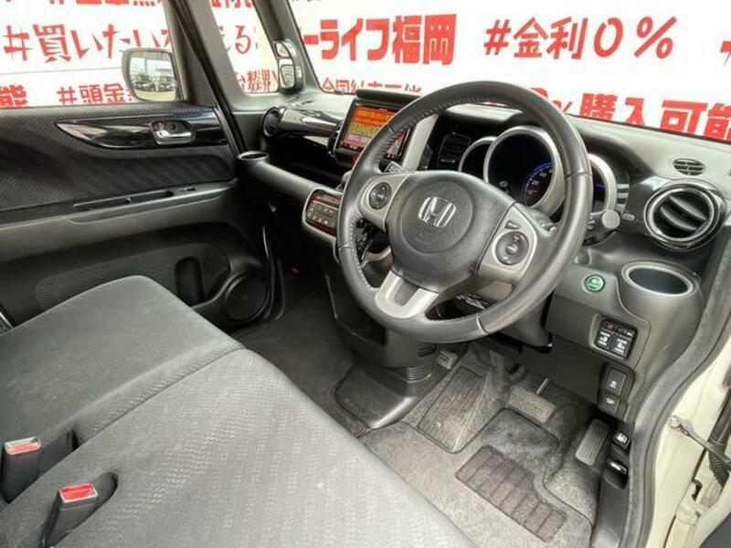 N BOX CUSTOM