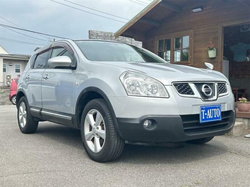 NISSAN DUALIS