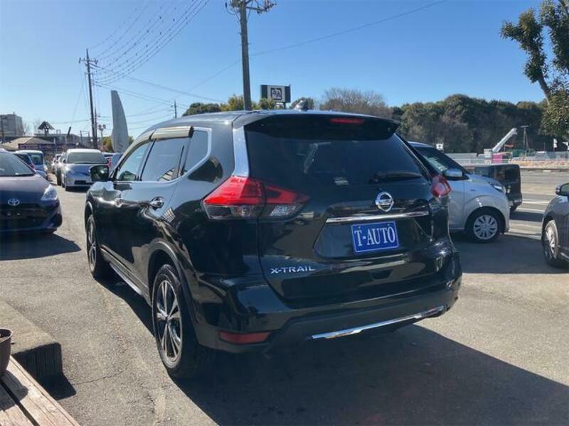 X-TRAIL