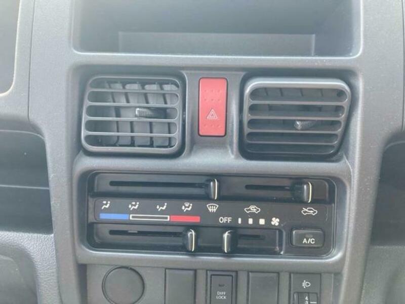 MINICAB TRUCK
