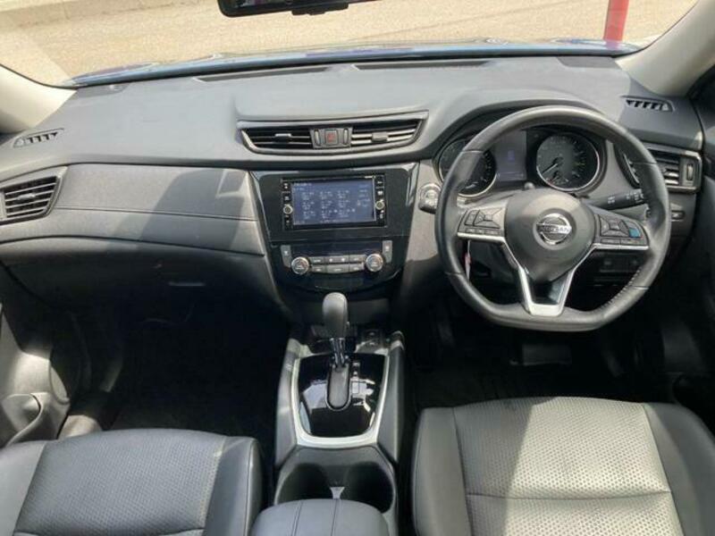 X-TRAIL